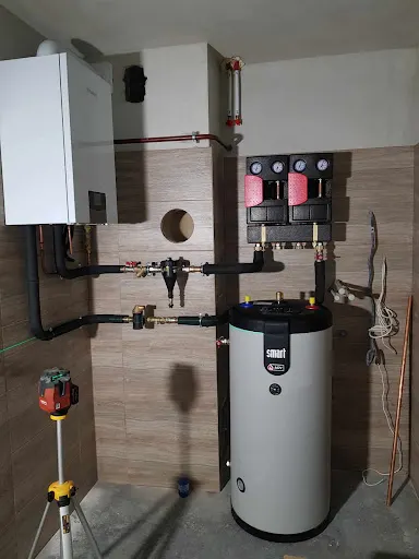 Uslugi hydrauliczne wod. - kan., gazowe, przyłącza wody i kanalizacji.